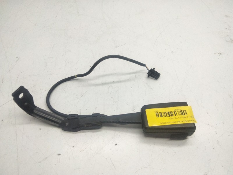 Recambio de enganche delantero izquierdo para audi a3 (8p1) 2.0 tdi referencia OEM IAM   