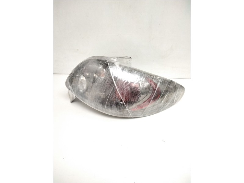 Recambio de piloto trasero derecho para peugeot 206 hatchback (2a/c) 2.0 hdi 90 referencia OEM IAM SK3710A2B600  