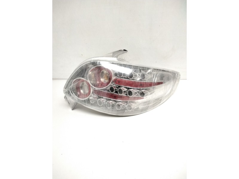Recambio de piloto trasero derecho para peugeot 206 berlina xr referencia OEM IAM 601206B  