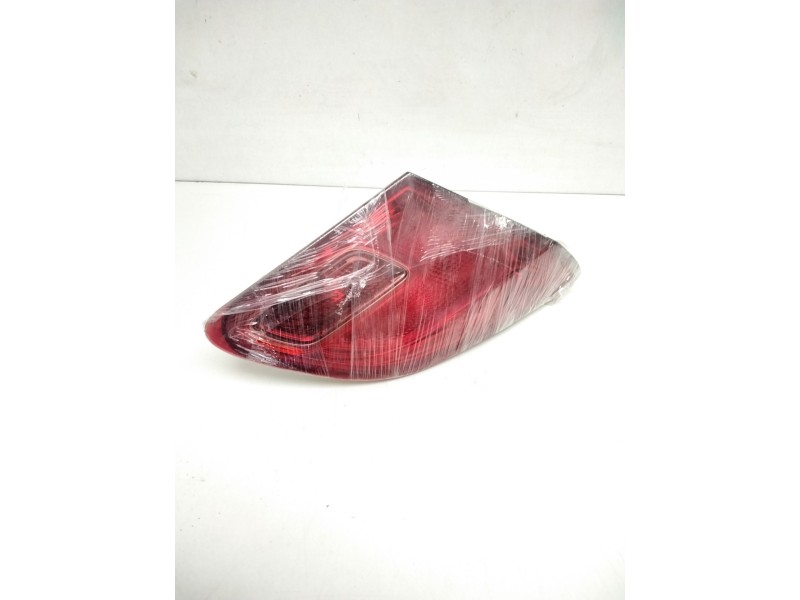 Recambio de piloto trasero derecho porton para opel astra j lim. enjoy referencia OEM IAM 8600601 216401 
