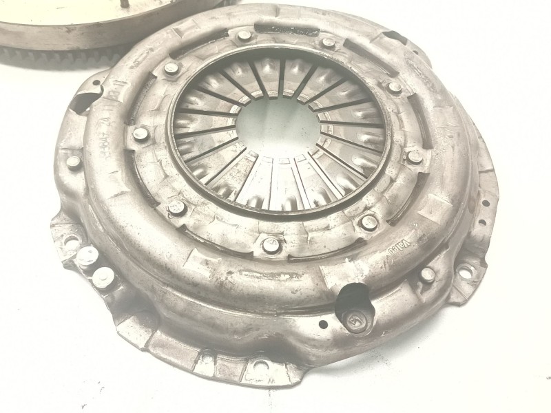 Recambio de volante motor para nissan terrano/terrano.ii (r20) 3.0 td cat referencia OEM IAM 1231143G00  