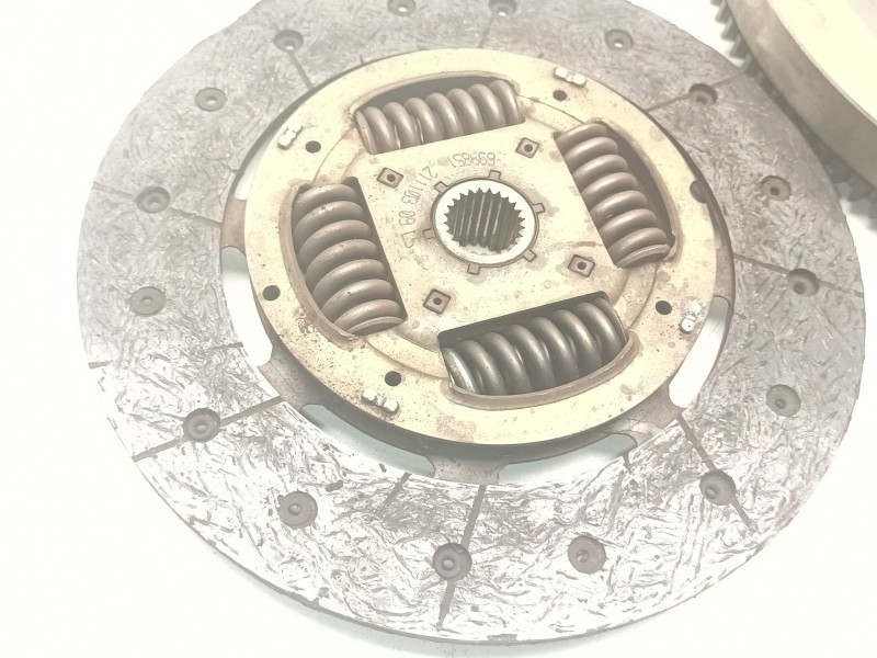 Recambio de volante motor para nissan terrano/terrano.ii (r20) 3.0 td cat referencia OEM IAM 1231143G00  