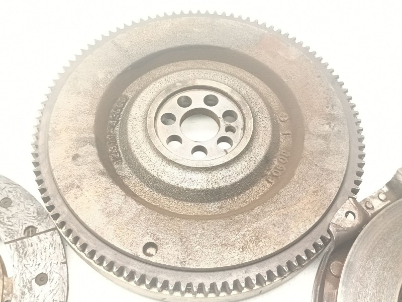 Recambio de volante motor para nissan terrano/terrano.ii (r20) 3.0 td cat referencia OEM IAM 1231143G00  