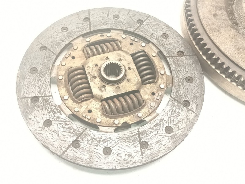 Recambio de volante motor para nissan terrano/terrano.ii (r20) 3.0 td cat referencia OEM IAM 1231143G00  