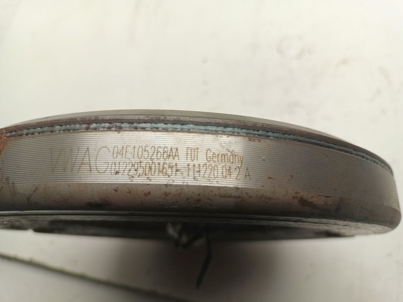 Recambio de volante motor para audi a3 mk4 referencia OEM IAM 04E105266  