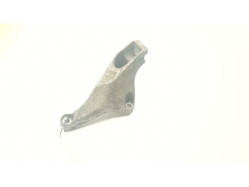 Recambio de soporte motor delantero para audi a4 b7 (8ec) 2.0 tdi referencia OEM IAM 8E0199307S  