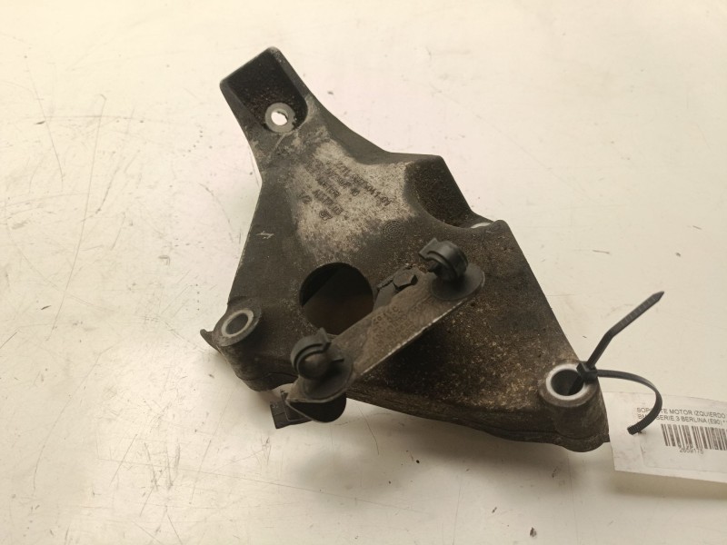 Recambio de soporte motor izquierdo superior para bmw serie 3 berlina (e90) referencia OEM IAM 22116775041  