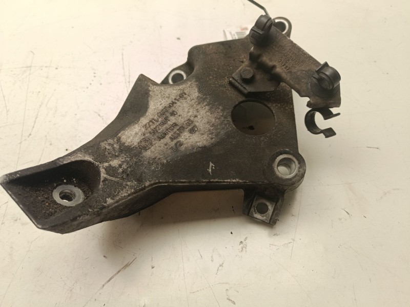 Recambio de soporte motor izquierdo superior para bmw serie 3 berlina (e90) referencia OEM IAM 22116775041  