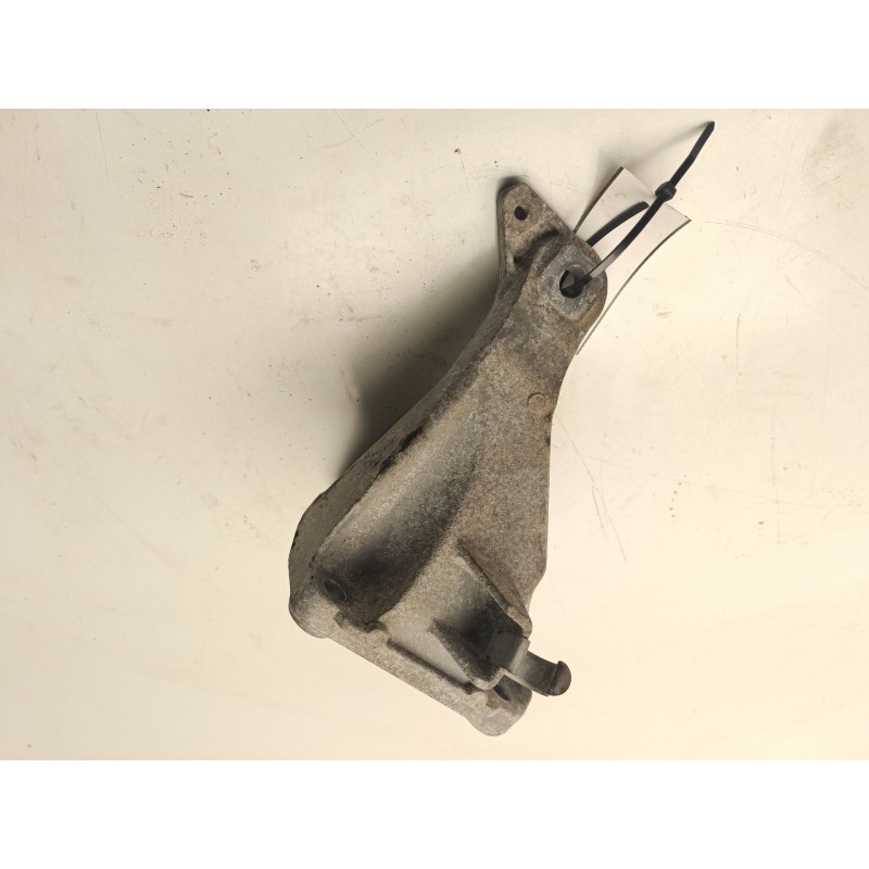 Recambio de soporte motor derecho superior para bmw serie 1 coupe (e82) referencia OEM IAM 13807410  