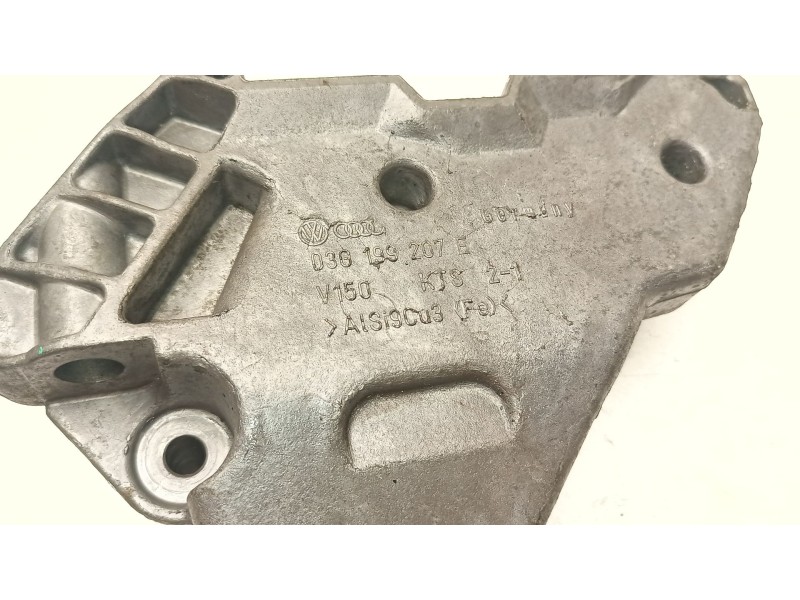 Recambio de soporte motor derecho inferior para audi a3 (8p1) 2.0 tdi 16v referencia OEM IAM 03G199207E  