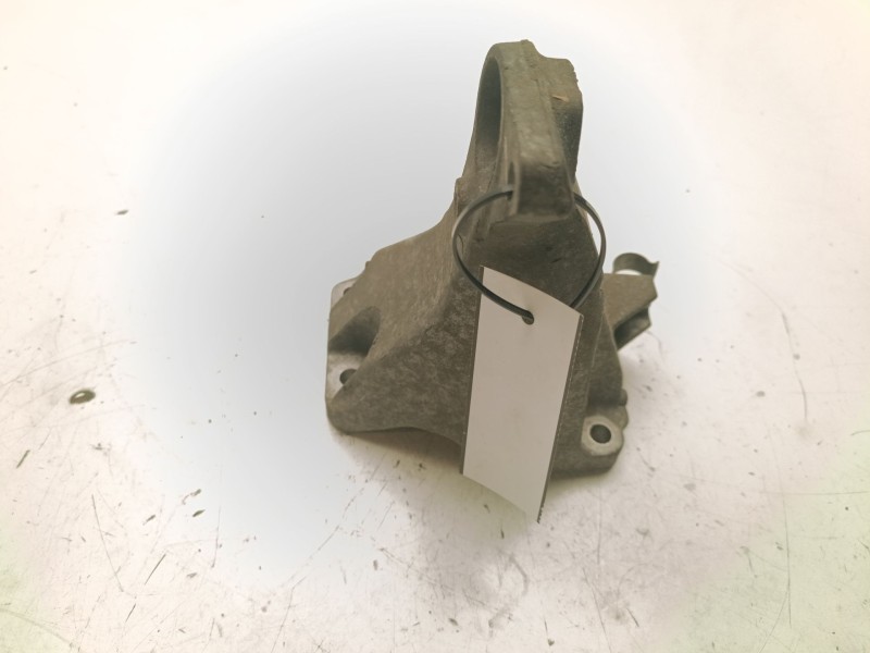 Recambio de soporte motor derecho inferior para bmw 3 (e46) 320 d referencia OEM IAM 22116781916  