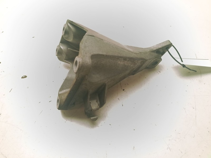 Recambio de soporte motor derecho inferior para bmw 3 (e46) 320 d referencia OEM IAM 22116781916  
