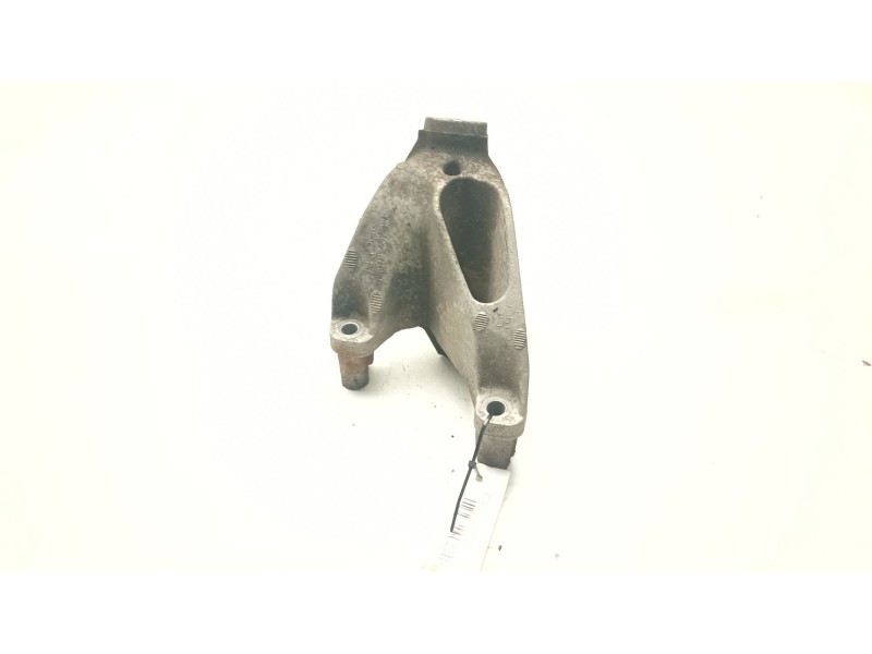 Recambio de soporte motor delantero para audi a4 b8 (8k2) 2.0 tfsi referencia OEM IAM 8K0199307BM  