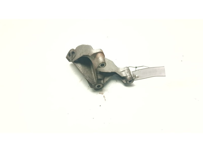 Recambio de soporte motor delantero para audi a4 b8 (8k2) 2.0 tfsi referencia OEM IAM 8K0199307BM  