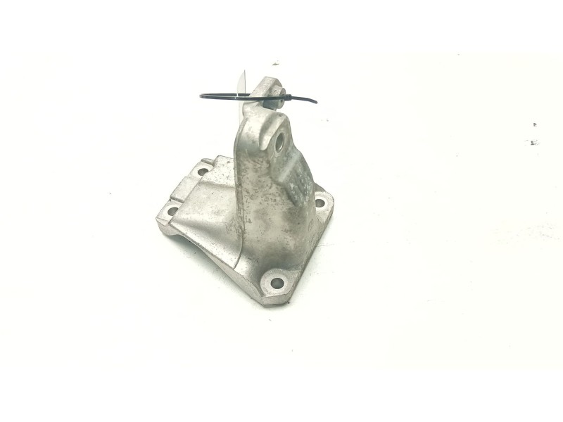 Recambio de soporte motor derecho superior para bmw 3 (f30, f80) 318 d xdrive referencia OEM IAM 22116788612-02  