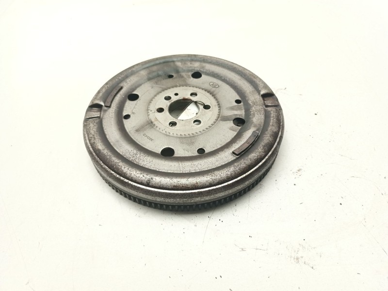 Recambio de volante motor para audi a1 (8xk) 1.4 16v tfsi referencia OEM IAM 17706416  