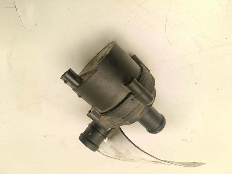 Recambio de bomba agua electrica para audi a1 (8xk) 1.4 16v tfsi referencia OEM IAM 5Q0965567  