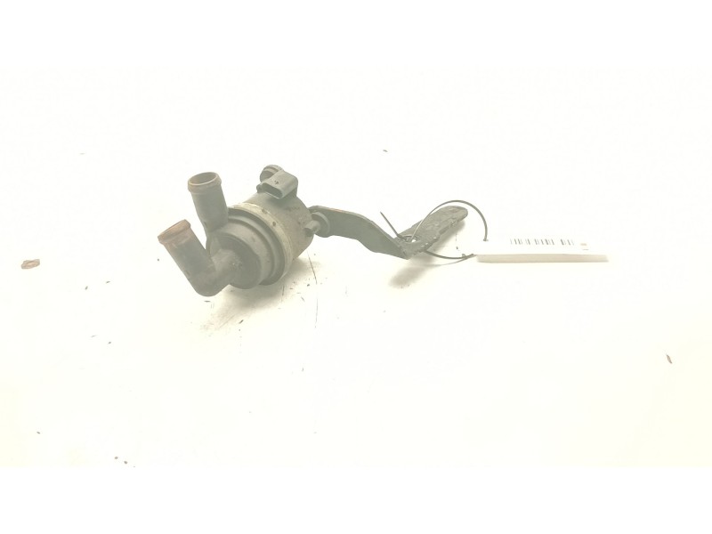 Recambio de bomba agua electrica para volkswagen passat b6 variant (3c5) 1.9 tdi referencia OEM IAM 5N0965561A  