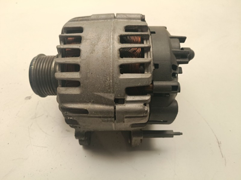 Recambio de alternador para volkswagen caddy ka/kb (2c) combi bluemotion referencia OEM IAM 03L903023FX01  