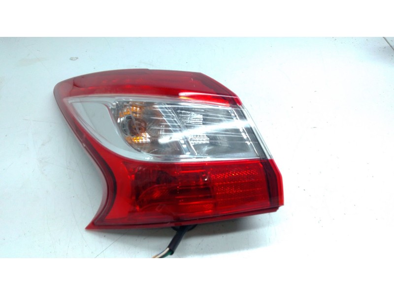 Recambio de piloto trasero izquierdo para nissan pulsar hatchback (c13) 1.2 dig-t referencia OEM IAM   