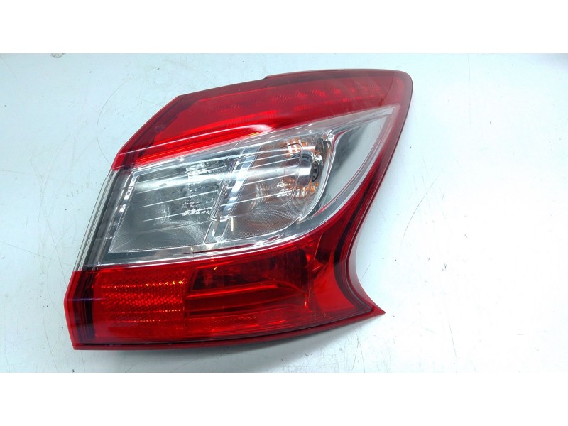 Recambio de piloto trasero derecho para nissan pulsar hatchback (c13) 1.2 dig-t referencia OEM IAM   