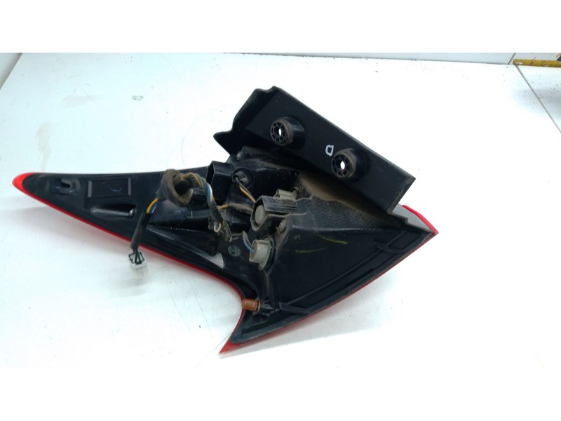 Recambio de piloto trasero derecho para nissan pulsar hatchback (c13) 1.2 dig-t referencia OEM IAM   