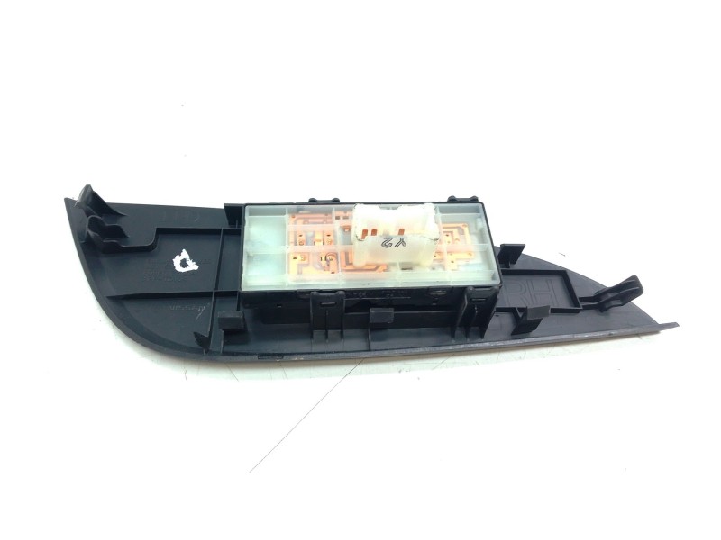 Recambio de mando elevalunas delantero derecho para nissan pulsar hatchback (c13) 1.2 dig-t referencia OEM IAM 8096032L0A  