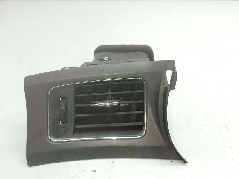 Recambio de aireador izquierdo para nissan pulsar hatchback (c13) 1.2 dig-t referencia OEM IAM   