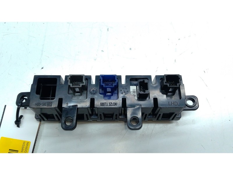 Recambio de mando multifuncion para nissan pulsar hatchback (c13) 1.2 dig-t referencia OEM IAM 689TU3ZL0A  