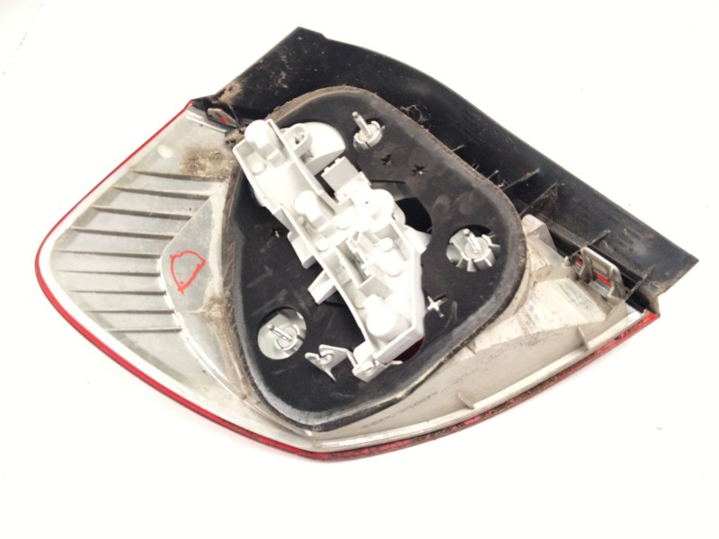 Recambio de piloto trasero derecho para bmw 1 (e87) 120 i referencia OEM IAM 71312  