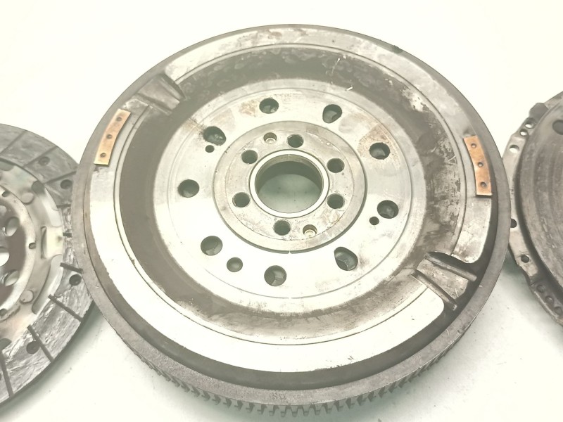 Recambio de kit embrague para volkswagen jetta iii (1k2) 1.9 tdi referencia OEM IAM 704562  