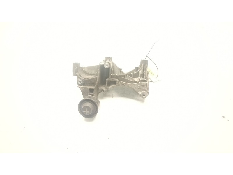 Recambio de soporte alternador para opel vivaro b autobús (x82) 1.6 cdti (06) referencia OEM IAM 117105124R  