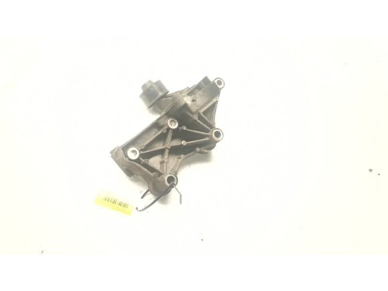 Recambio de soporte alternador para opel vivaro b autobús (x82) 1.6 cdti (06) referencia OEM IAM 117105124R  