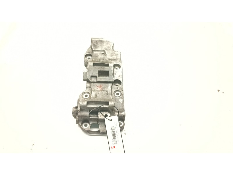 Recambio de soporte alternador para bmw 1 descapotable (e88) 120 d referencia OEM IAM 1116850686305  