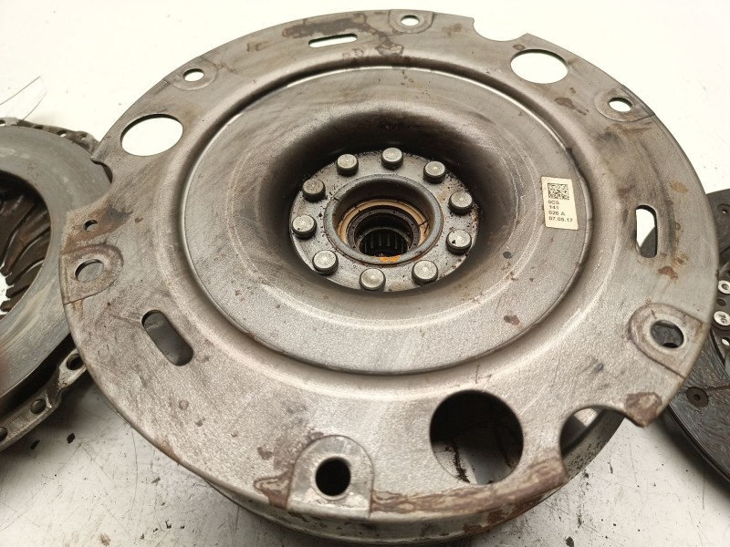 Recambio de volante motor para audi a4 berlina (8w2) referencia OEM IAM OCS405266H  