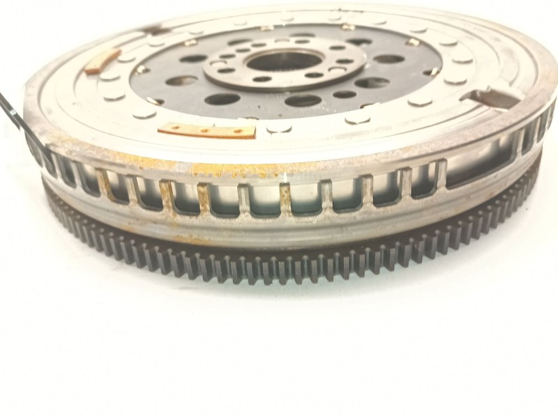 Recambio de volante motor para mercedes-benz clase a (w177) a 200 d (177.012) referencia OEM IAM A6540300405  