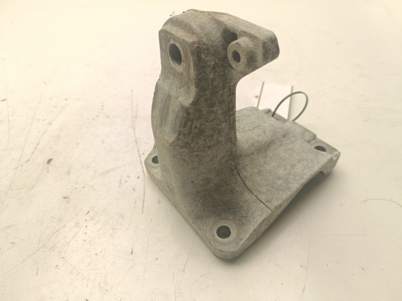 Recambio de soporte motor derecho superior para bmw 3 (f30, f80) 320 d referencia OEM IAM 22116788612  