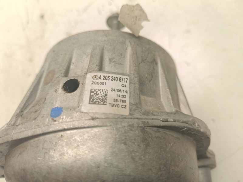 Recambio de soporte motor derecho inferior para mercedes-benz clase c (w205) c 220 bluetec / d (205.002, 205.004) referencia OEM