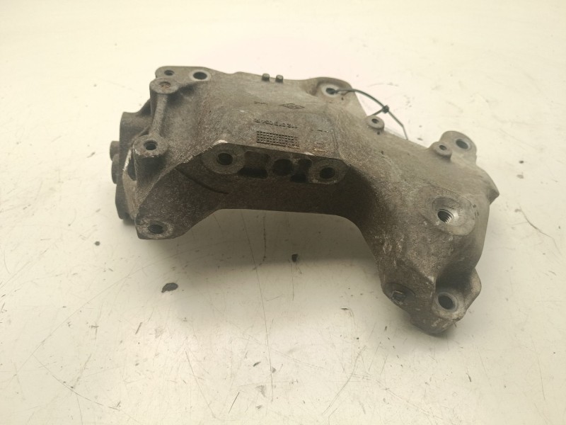 Recambio de soporte motor derecho inferior para opel vivaro b furgoneta (x82) 1.6 cdti (05) referencia OEM IAM 112313064R  