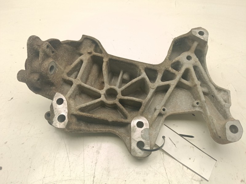 Recambio de soporte motor derecho inferior para opel vivaro b furgoneta (x82) 1.6 cdti (05) referencia OEM IAM 112313064R  