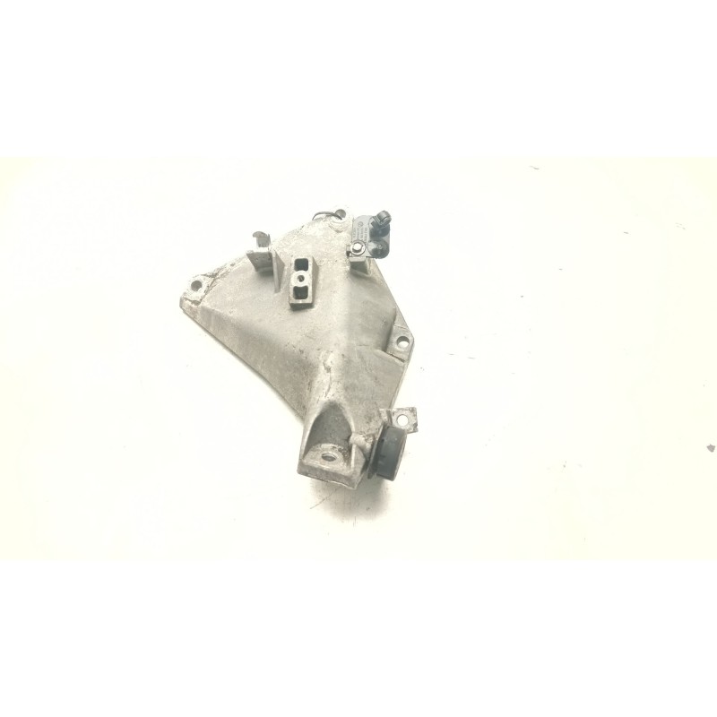 Recambio de soporte motor derecho superior para bmw 3 touring (e91) 335 d referencia OEM IAM 22116760311-05  