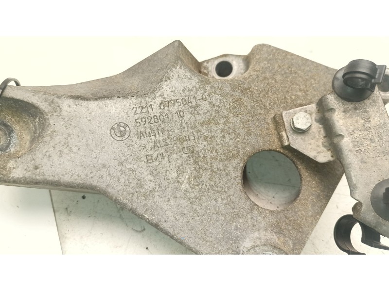Recambio de soporte motor izquierdo superior para bmw 3 touring (e91) 320 d referencia OEM IAM 2211677504-01  