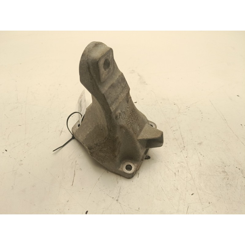 Recambio de soporte motor derecho superior para bmw 3 (e90) 320 d referencia OEM IAM 22116777064  