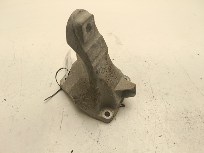 Recambio de soporte motor derecho superior para bmw 3 (e90) 320 d referencia OEM IAM 22116777064  
