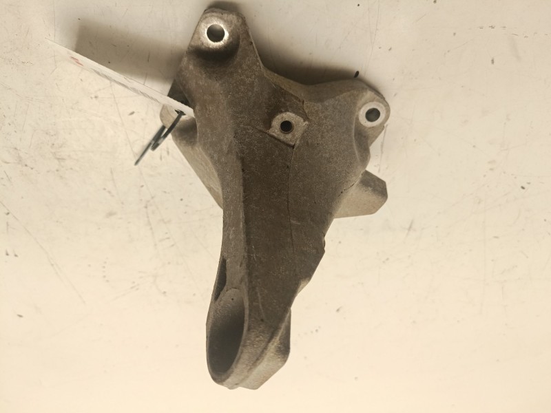 Recambio de soporte motor derecho superior para bmw 3 (e90) 320 d referencia OEM IAM 22116777064  
