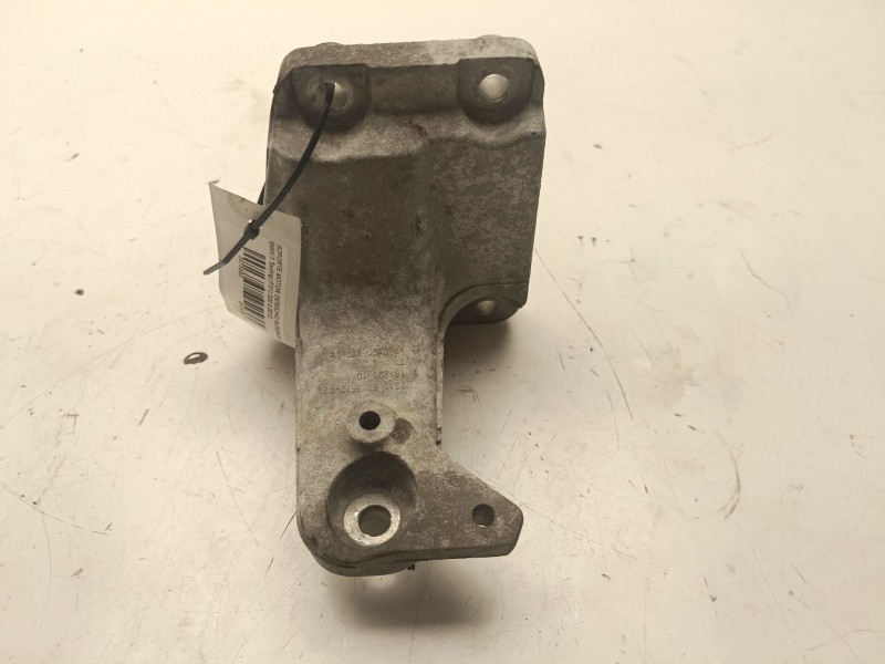 Recambio de soporte motor derecho superior para bmw 3 touring (f31) 320 d referencia OEM IAM 22116788612  