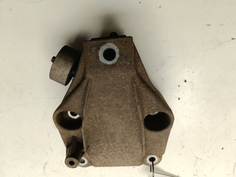 Recambio de soporte motor izquierdo superior para bmw 5 gran turismo (f07) 530 d referencia OEM IAM 22116777623  