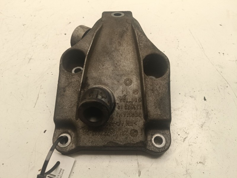 Recambio de soporte motor derecho superior para bmw 5 (f10) 520 d referencia OEM IAM 22116777623  