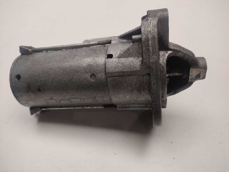 Recambio de motor arranque para dacia duster sl audacia 4x4 referencia OEM IAM 233003329R  