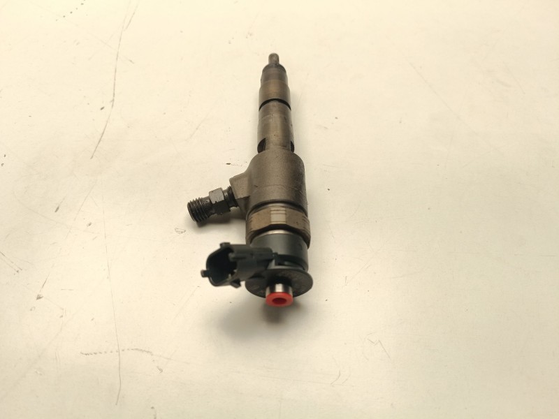 Recambio de inyector para peugeot 206+ básico referencia OEM IAM 0445110339  